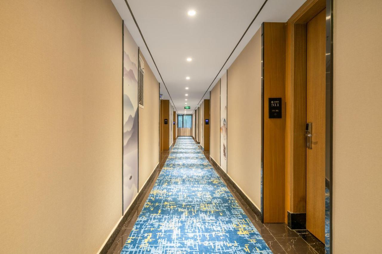 กวางโจว ป๋ออี้ โฮเทล Hotel ภายนอก รูปภาพ