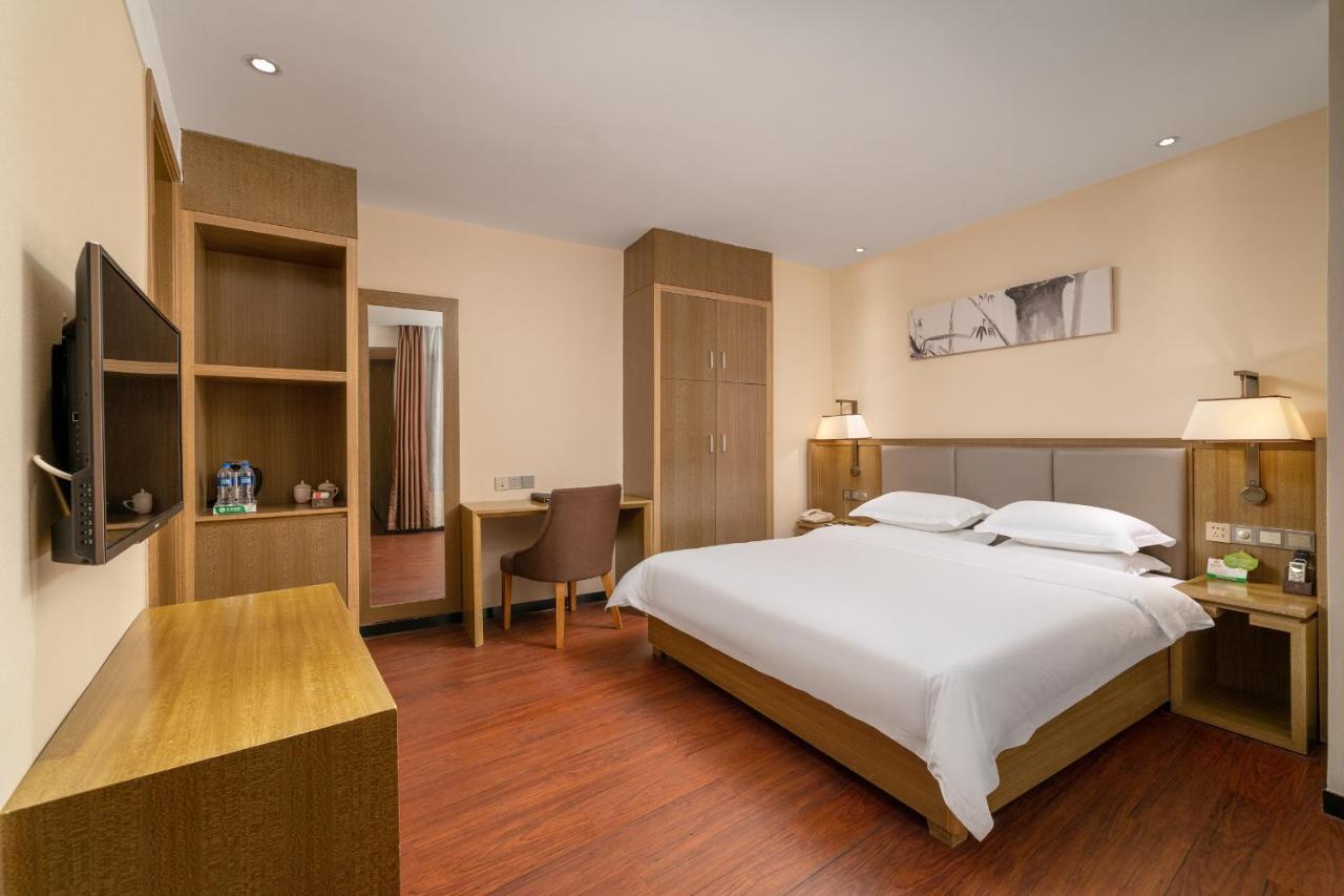กวางโจว ป๋ออี้ โฮเทล Hotel ภายนอก รูปภาพ