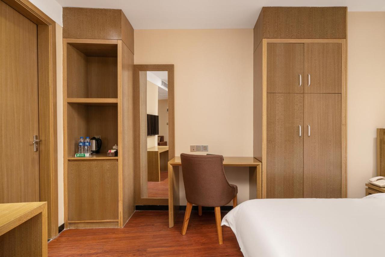 กวางโจว ป๋ออี้ โฮเทล Hotel ภายนอก รูปภาพ