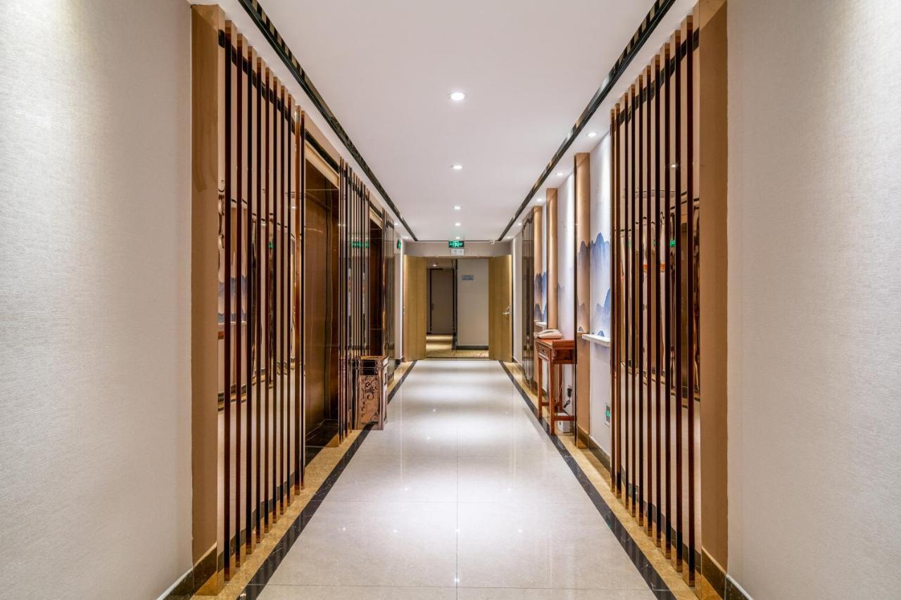 กวางโจว ป๋ออี้ โฮเทล Hotel ภายนอก รูปภาพ